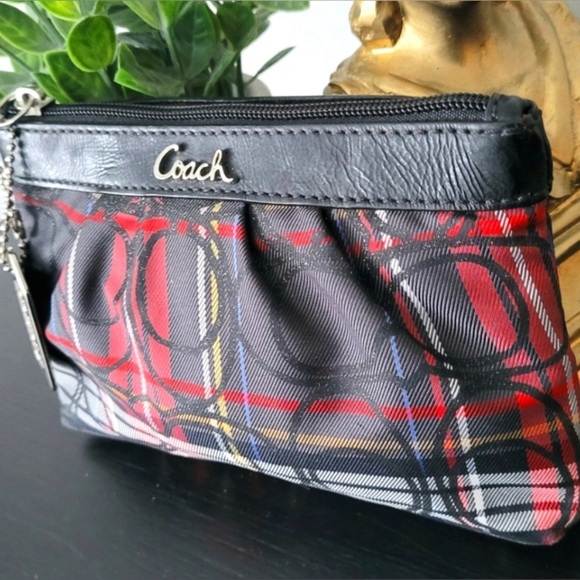 Y2K Coach Signature Poppy Tartan Plaid with Silver Coach Tag - Retails $169 - Picture 3 of 8